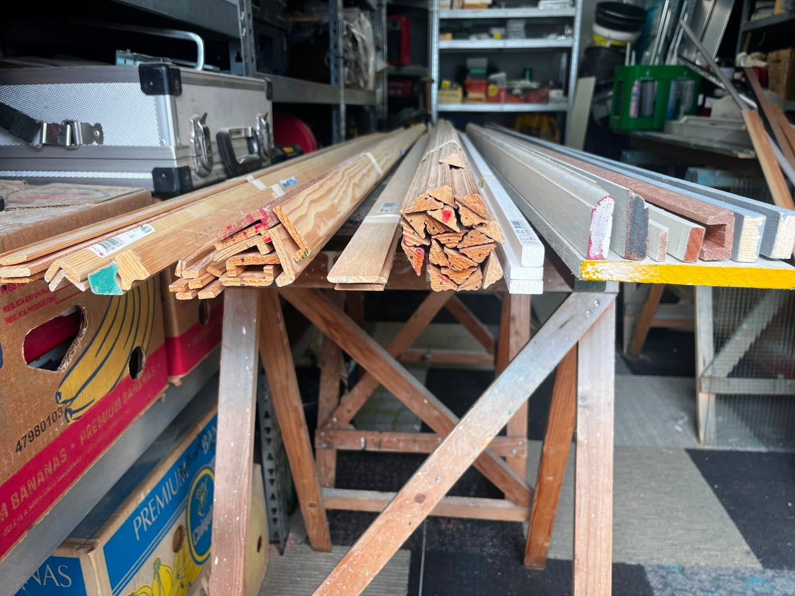 Diverse houten latten en plinten, verschillende soorten, Ophalen, Gebruikt, Minder dan 25 mm, Overige typen