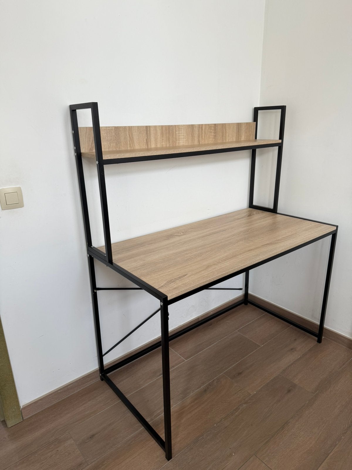 Desk – Good Condition, Huis en Inrichting, Bureaus, Ophalen of Verzenden, Zo goed als nieuw