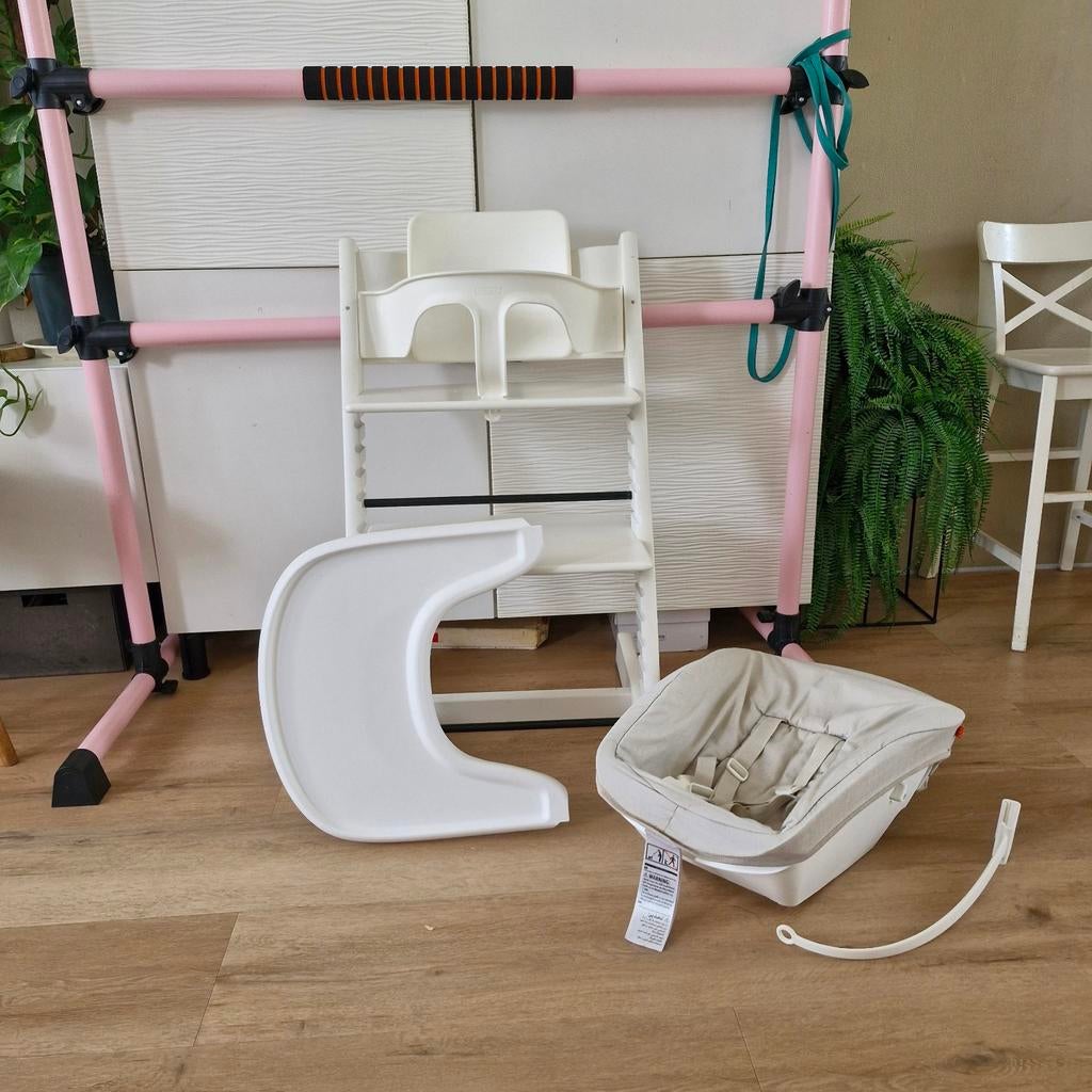 Stokke Tripp Trapp Stoel met Baby Set en Tray, Ophalen of Verzenden, Gebruikt, Meegroeistoel, Gordel(s)