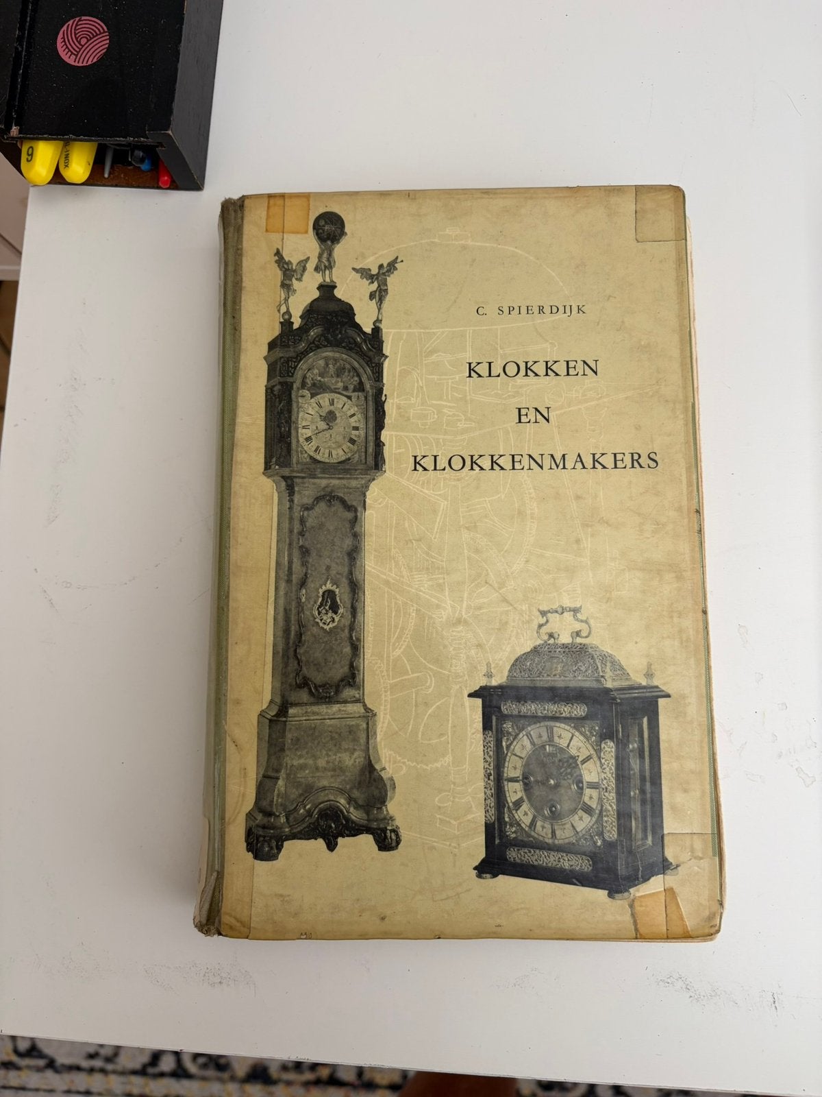 Boek: Klokken en klokkenmakers, Ophalen