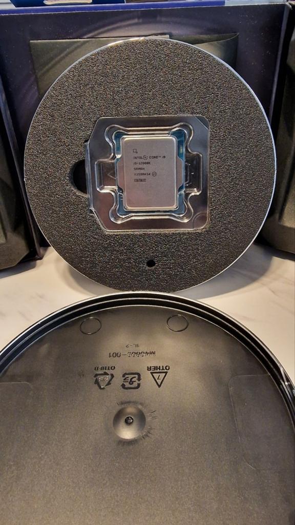 intel i-13900k LGA1700, Computers en Software, Processors, Ophalen of Verzenden, Nieuw