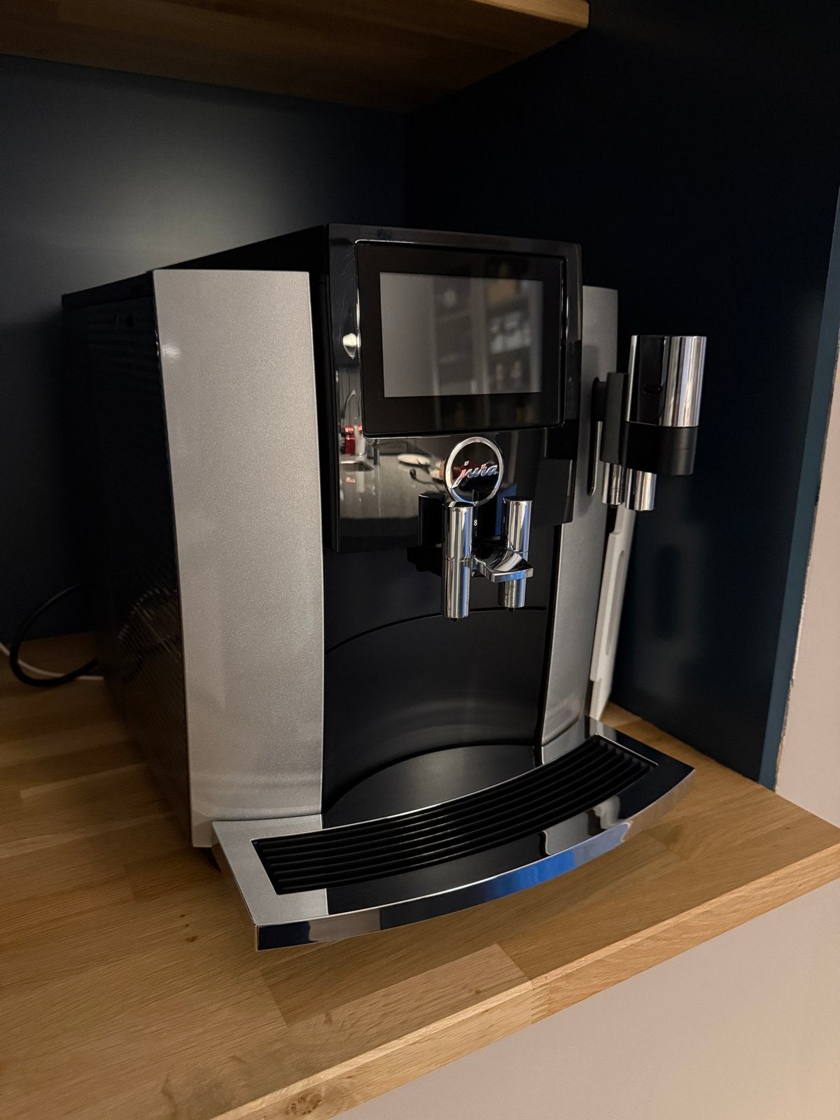 Jura S8 Moonlight Silver - Zeer nette machine, goed onderhou, Ophalen, 10 kopjes of meer, Koffiemachine, Koffiebonen