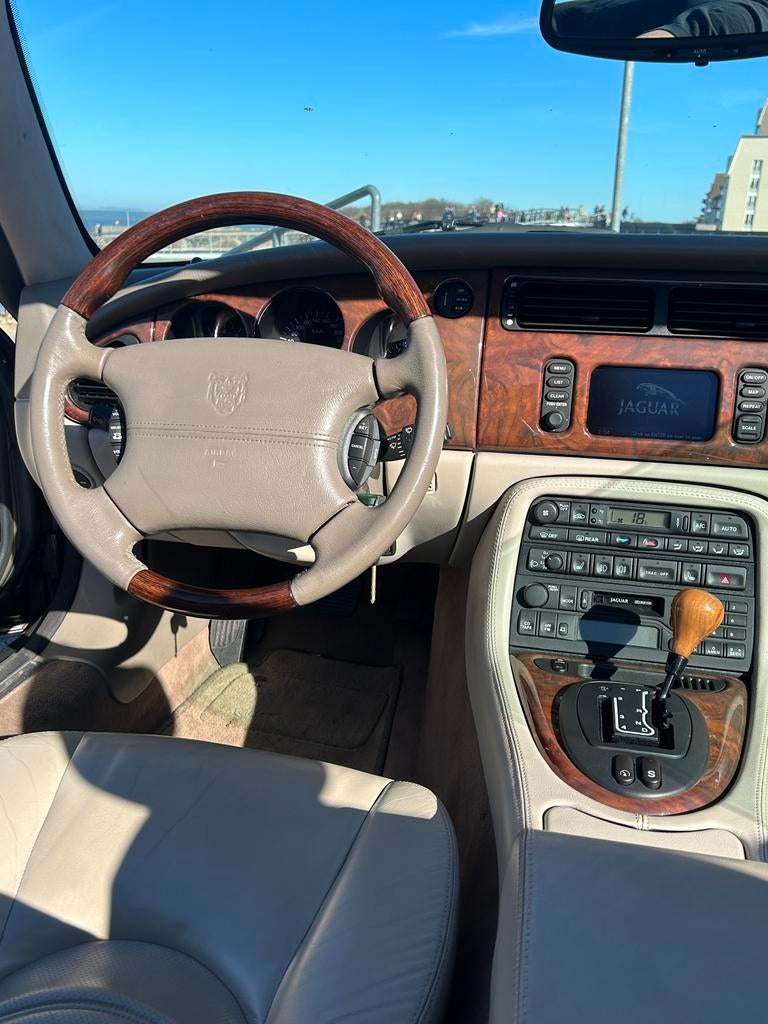 Jaguar XKR 4.0 Supercharger Convertible 2000 Bruin, foto 4