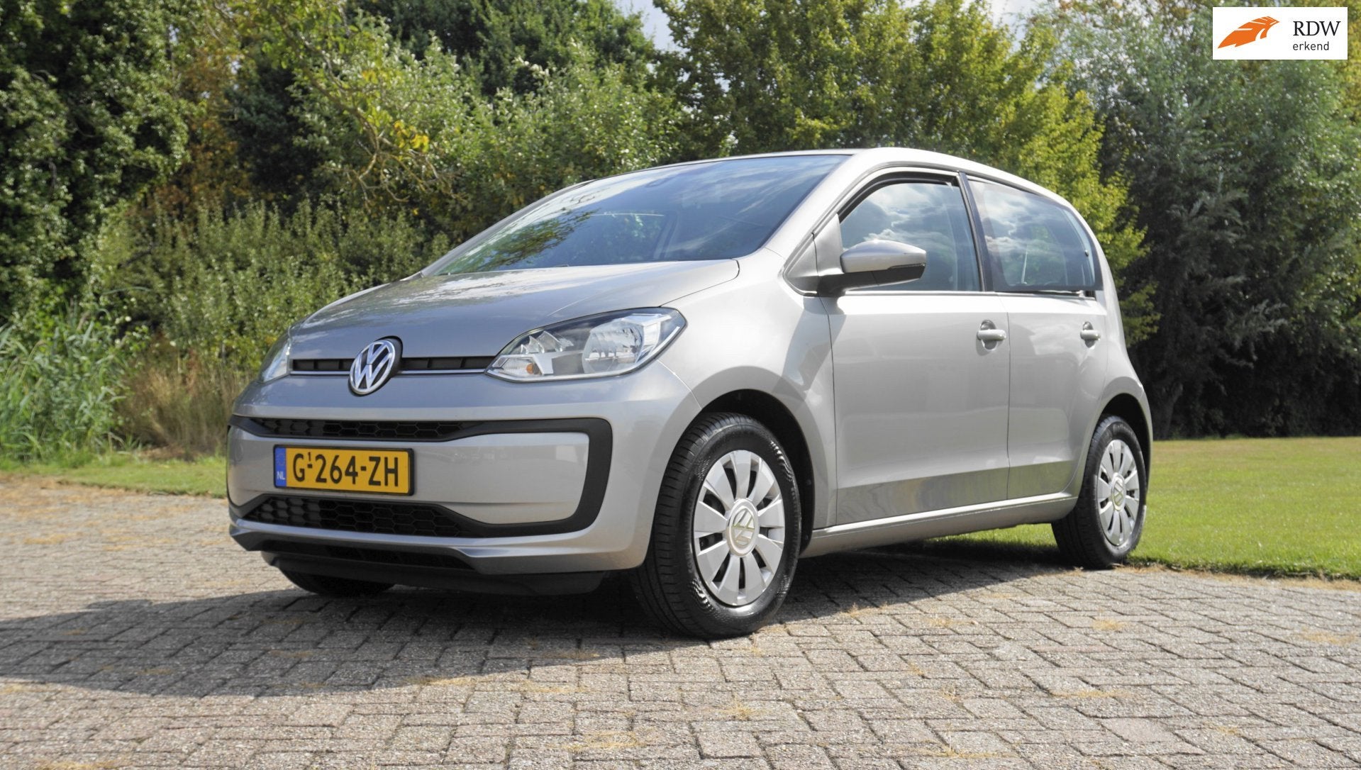 Volkswagen Up! 1.0 BMT move up! 5 drs Airco, Auto's, Volkswagen, Voorwielaandrijving, Dealer onderhouden, Stof, Gebruikt