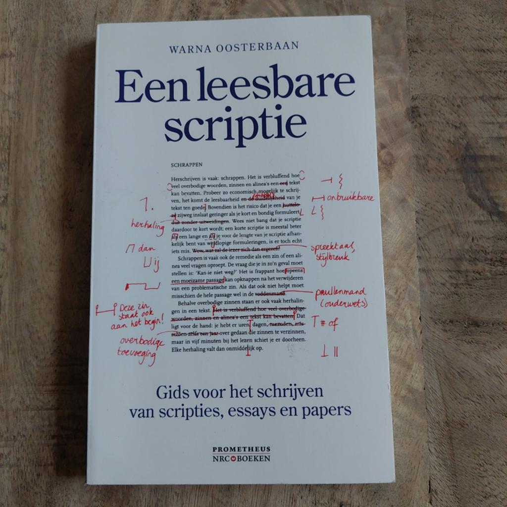 Warna Oosterbaan - Leesbare scriptie, Ophalen of Verzenden, Zo goed als nieuw, Warna Oosterbaan