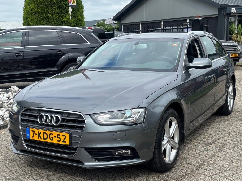 Audi A4 Avant 1.8 TFSI Avant 2013 Facelift Trekhaak Xenon NL, Auto's, Audi, Voorwielaandrijving, Euro 5, Stof, Gebruikt