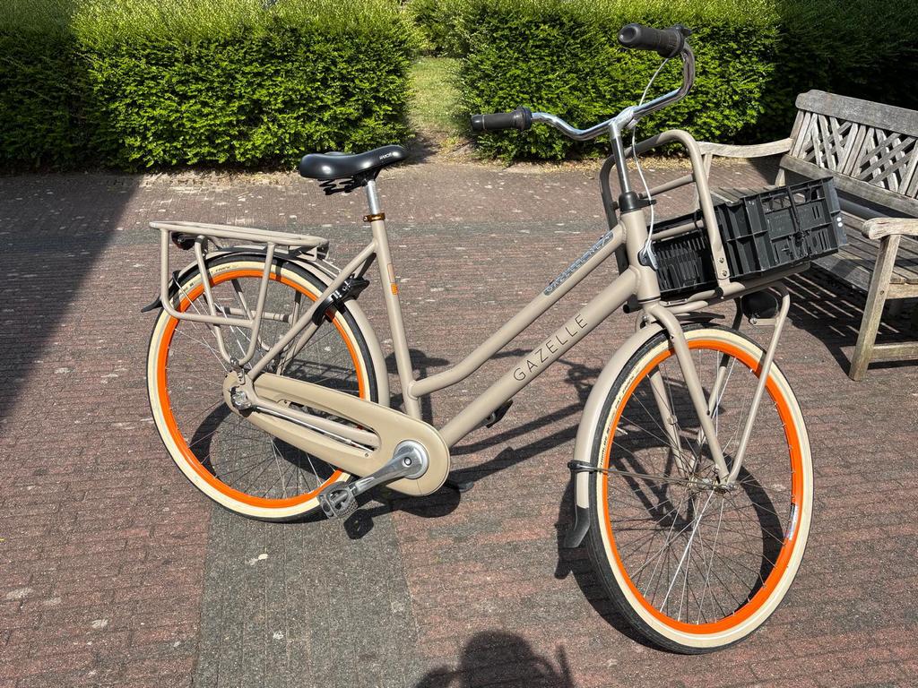 Te koop, damesfiets gazelle, Ophalen, Terugtraprem, Versnellingen, 56 cm of meer