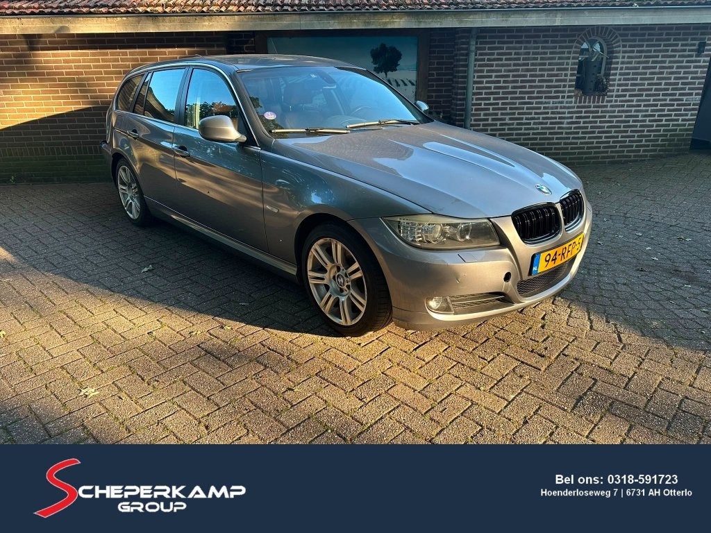 BMW 318i Corporate Luxury Line – Schade | Rijdend | 300.428, Ophalen, 1995 cc, Stationwagon, Handgeschakeld