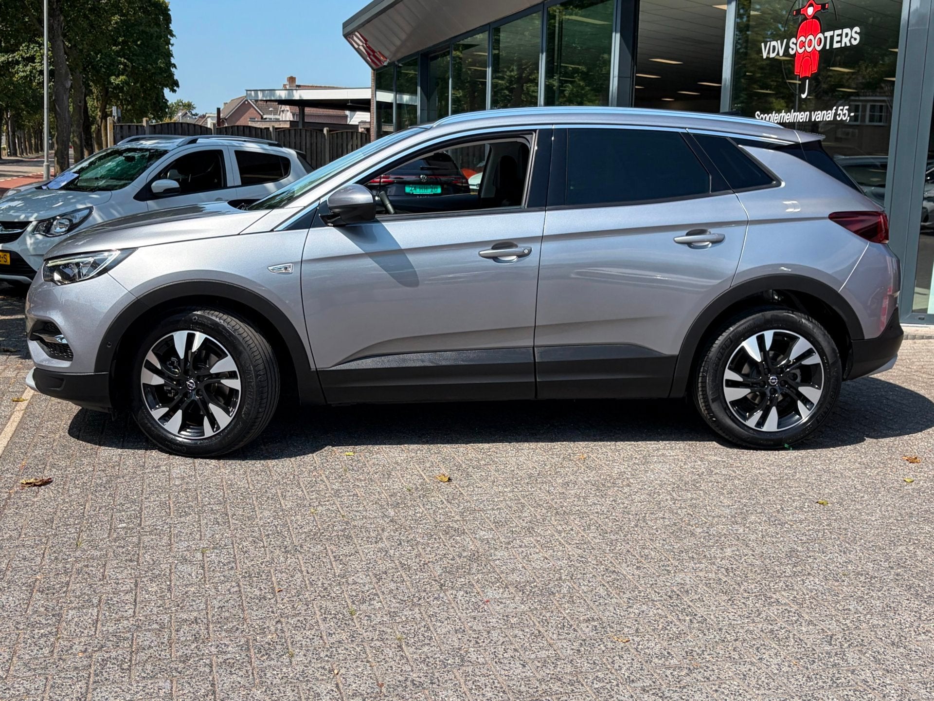 Opel Grandland X 1.2 Turbo Business Executive autom. 360came, Auto's, Opel, 12 maanden, Gebruikt, 1199 cc, Leder en Stof