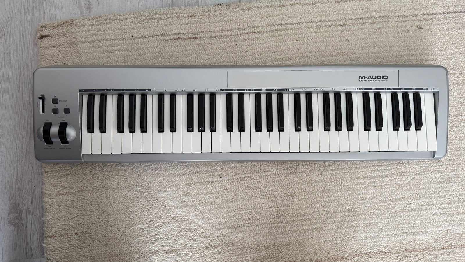 M-Audio MIDI Keyboard 61es + pedaal, Muziek en Instrumenten, Ophalen, Gebruikt