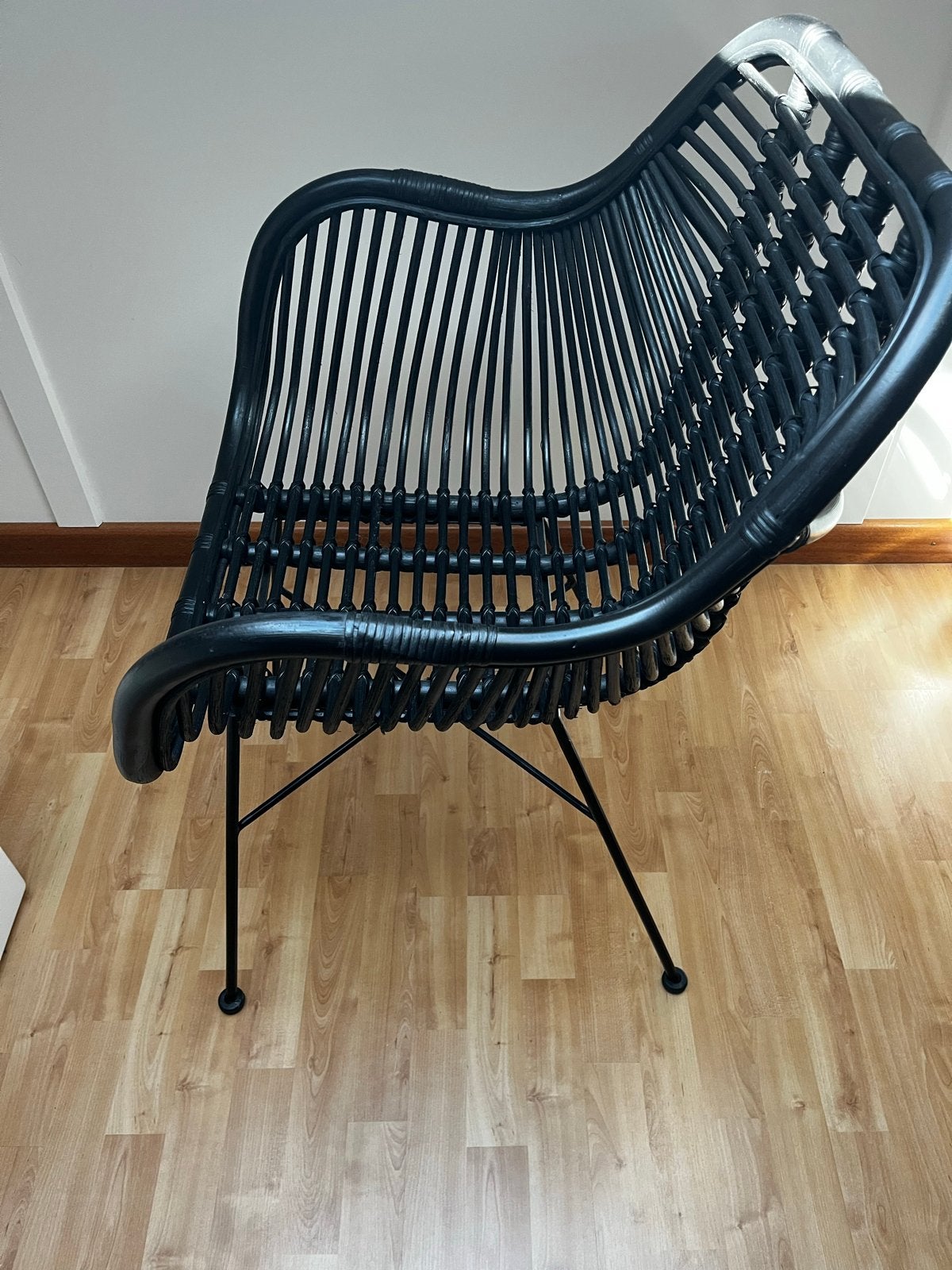 Zwarte bamboe stoel - Stijlvol en comfortabel, Huis en Inrichting, Stoelen, Ophalen, Zwart, Riet of Rotan, Zo goed als nieuw