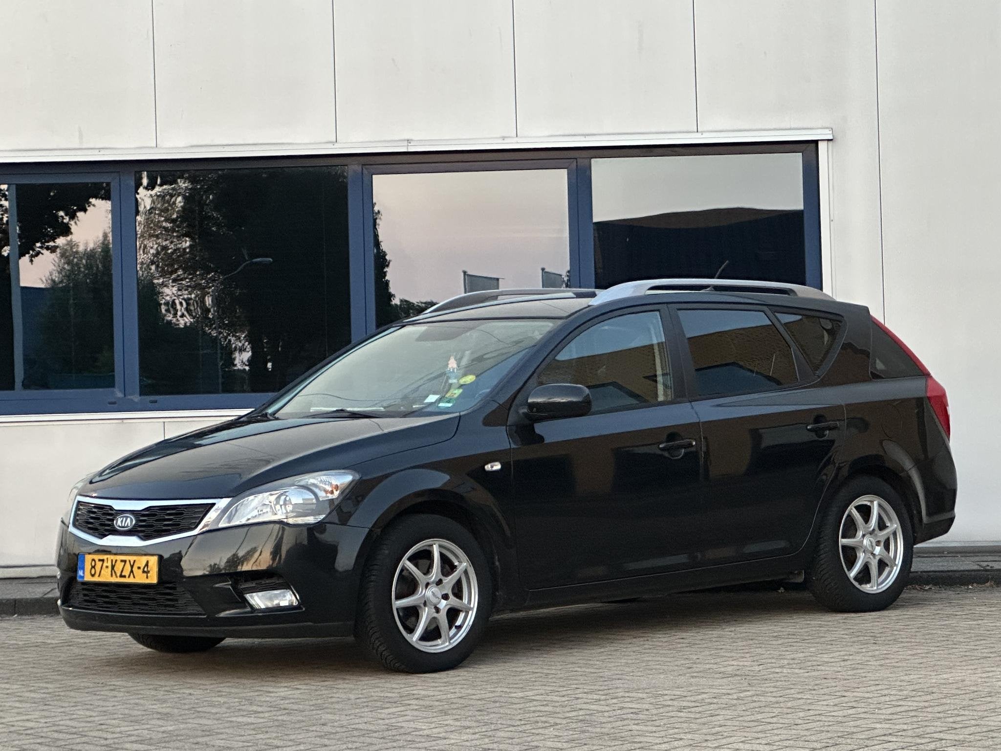 Kia cee'd 1.4 CVVT Seven Business, Auto's, Voorwielaandrijving, Euro 5, Stof, Gebruikt