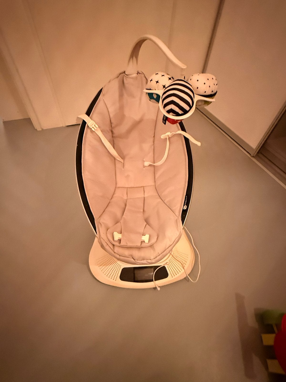 4moms MamaRoo 4.0 elektrische schommelstoel, Overige merken, Gebruikt, Schommelstoel, Ophalen of Verzenden