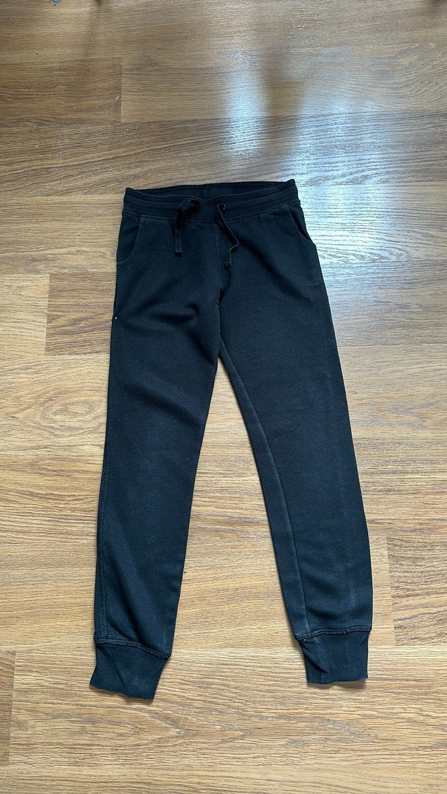 Comfortabele zwarte joggingbroek - Maat 146, Ophalen of Verzenden, Gebruikt, Meisje, Sport- of Zwemkleding