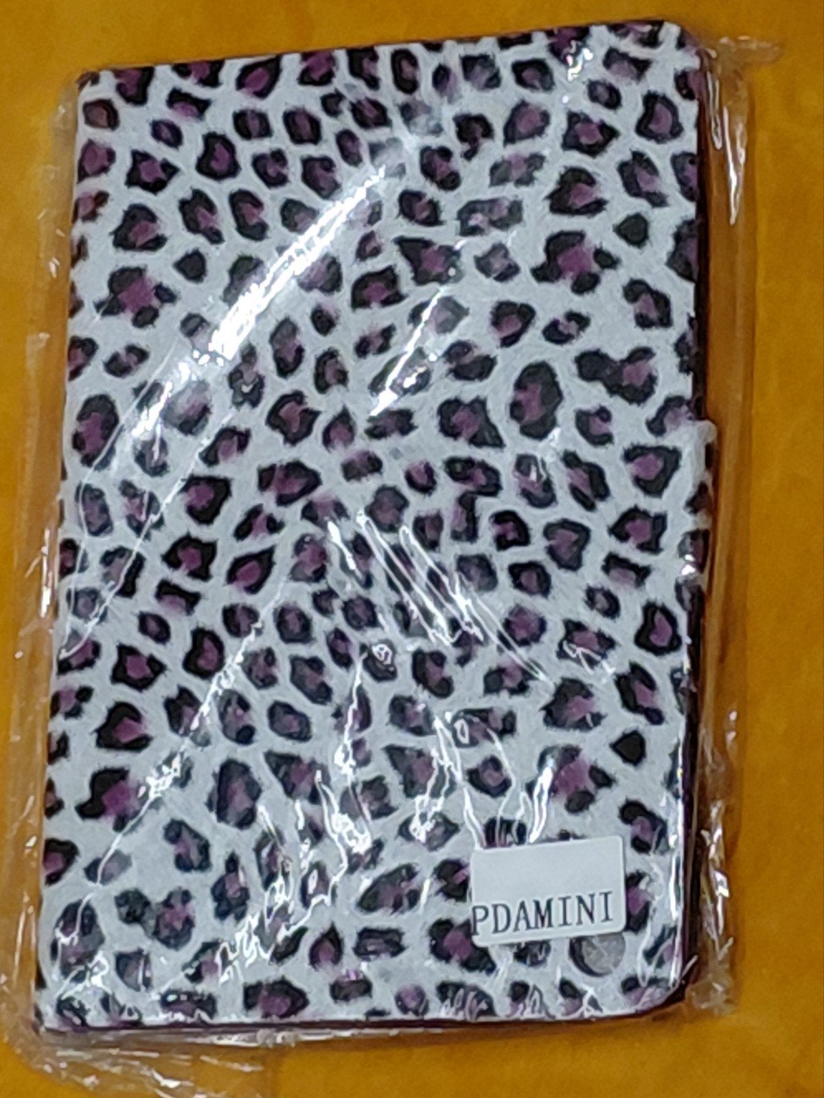 Nieuwe tablet hoes met luipaardprint - 13,5x19,5 cm, Onbekend, Nieuw, Bescherming voor- en achterkant, Ophalen of Verzenden