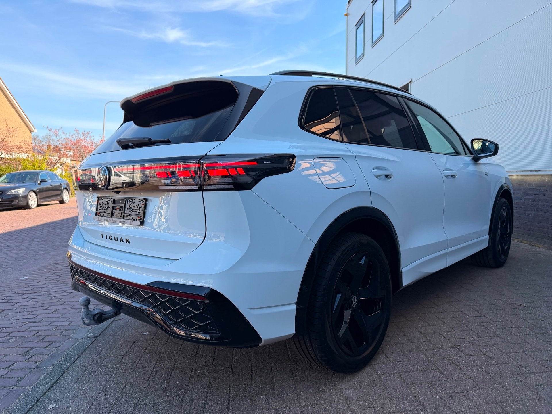 Volkswagen Tiguan 2.0 TDI| R-Line/Pano/Massage/360 Camera/IQ, Auto's, Volkswagen, Automaat, Gebruikt, 150 pk, Origineel Nederlands