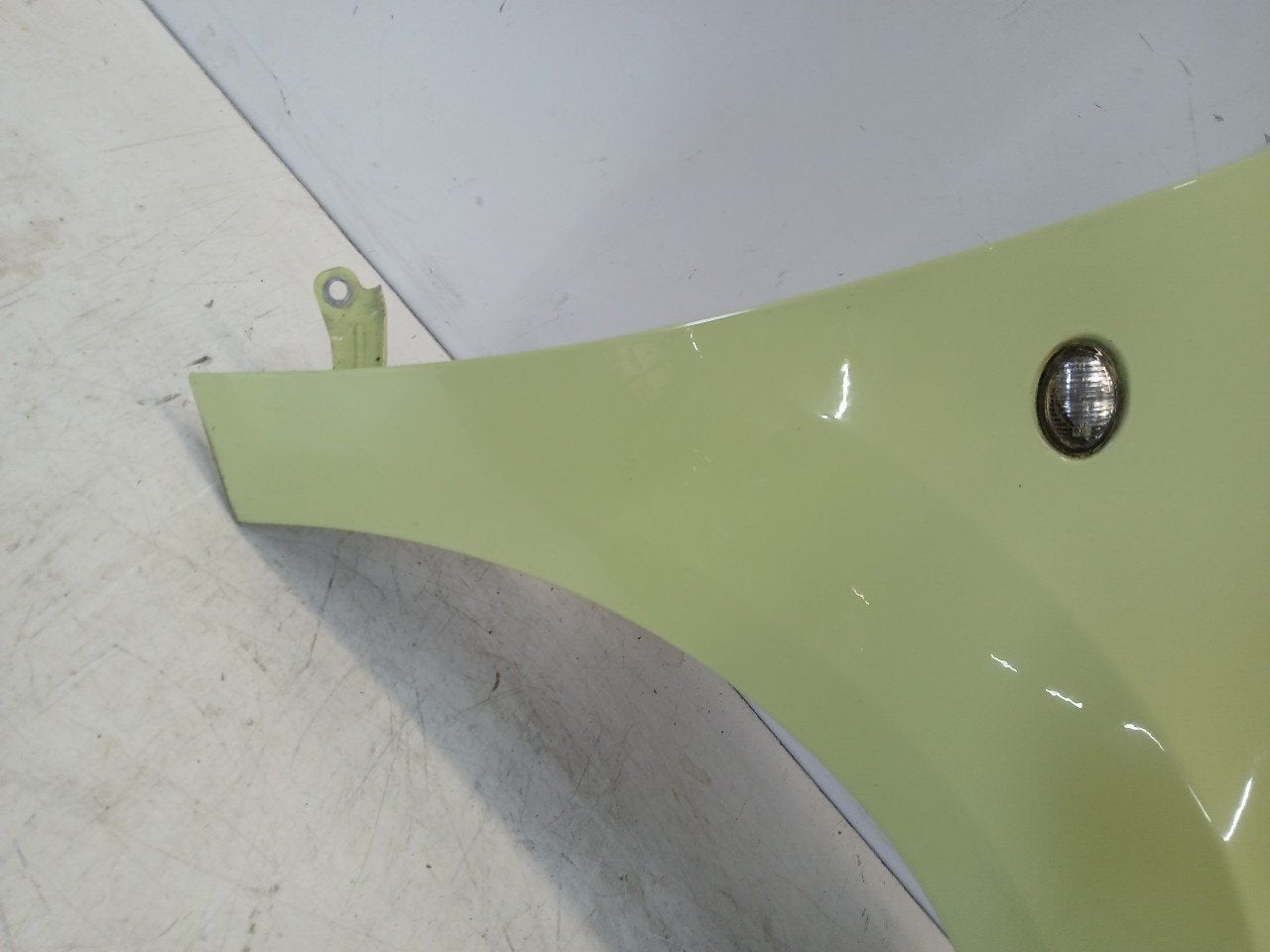 Spatbord rechts voor Ford Ka, Onderdelen@venauto.nl, Van der Ven Autorecycling B.V., Gebruikt, Ettenseweg 76, 4706 PB Roosendaal, The Netherlands