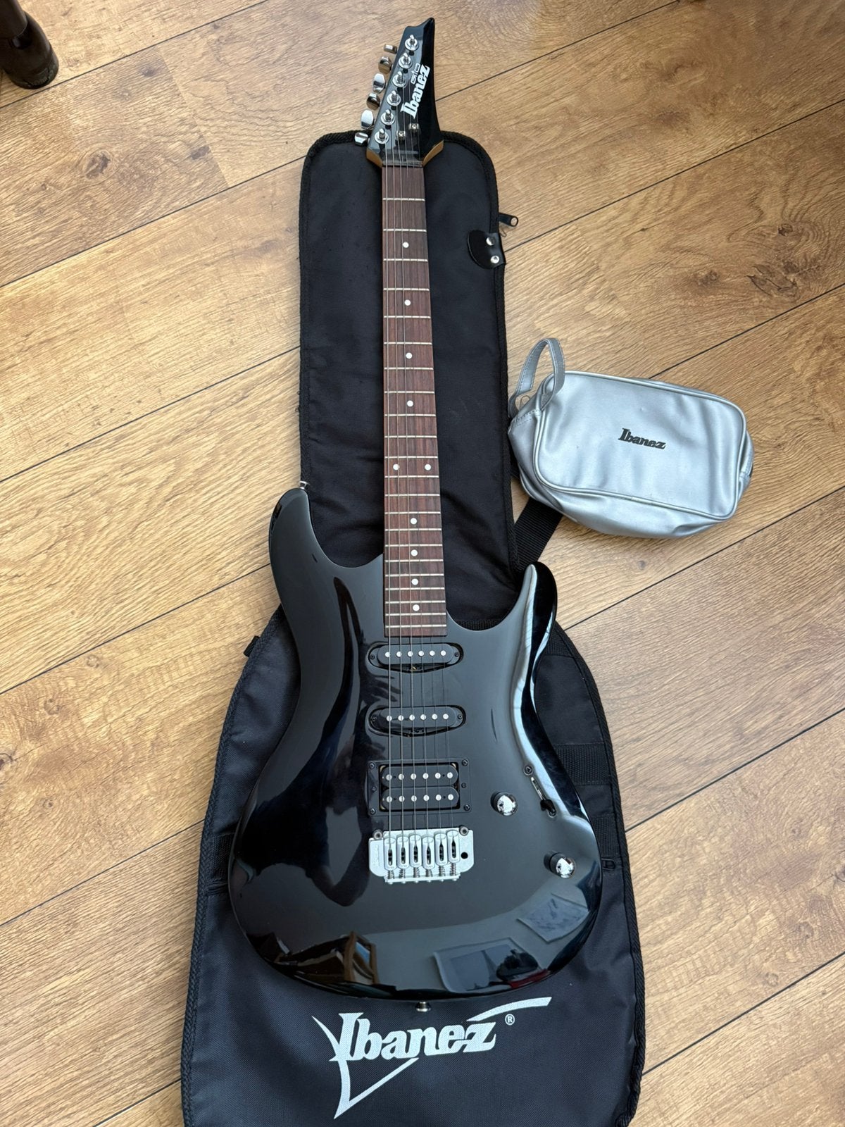 Ibanez GSA60, Muziek en Instrumenten, Snaarinstrumenten | Gitaren | Elektrisch, Zo goed als nieuw, Solid body, Ibanez, Ophalen of Verzenden