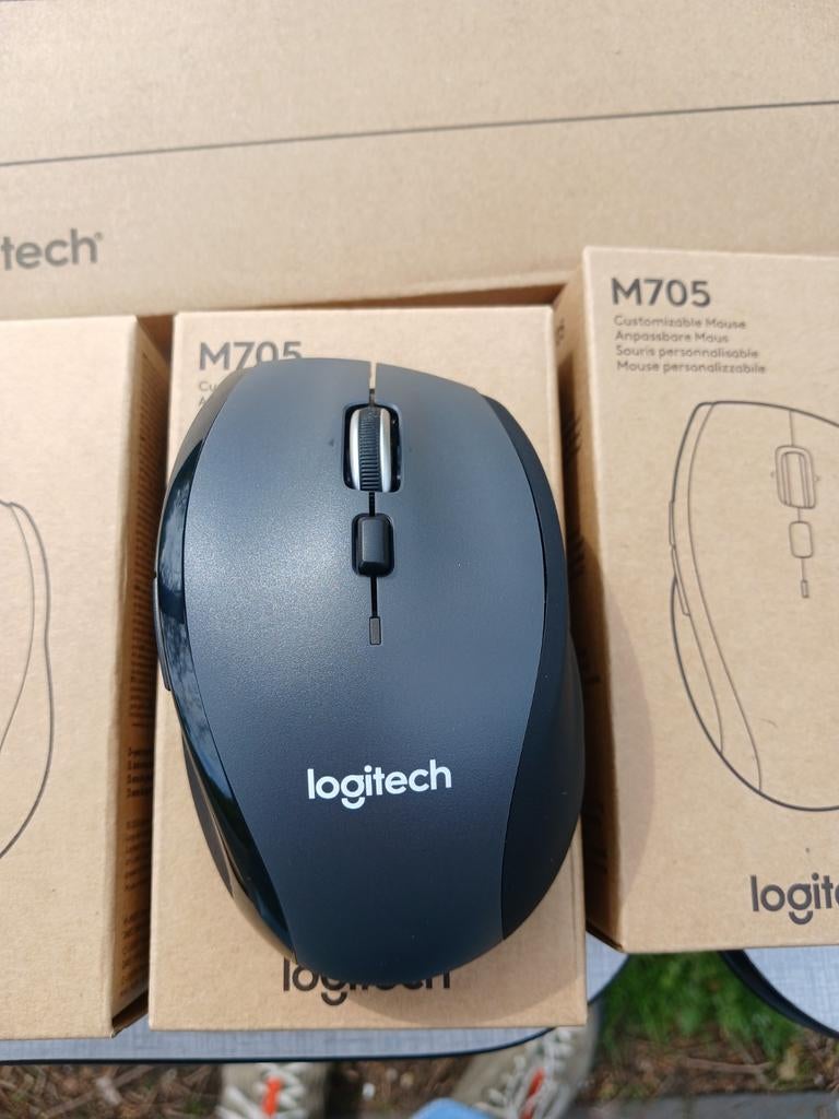 Logitech M705 Draadloze Muis - Nieuw in Doos, Computers en Software, Muizen, Ophalen of Verzenden