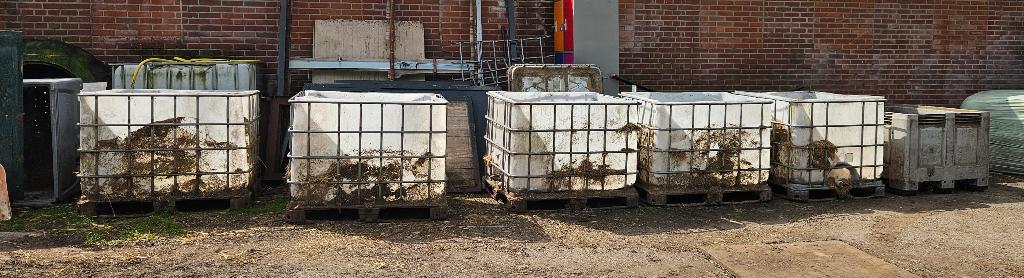 Ibc hooibakken voor paarden, Ophalen, Gebruikt