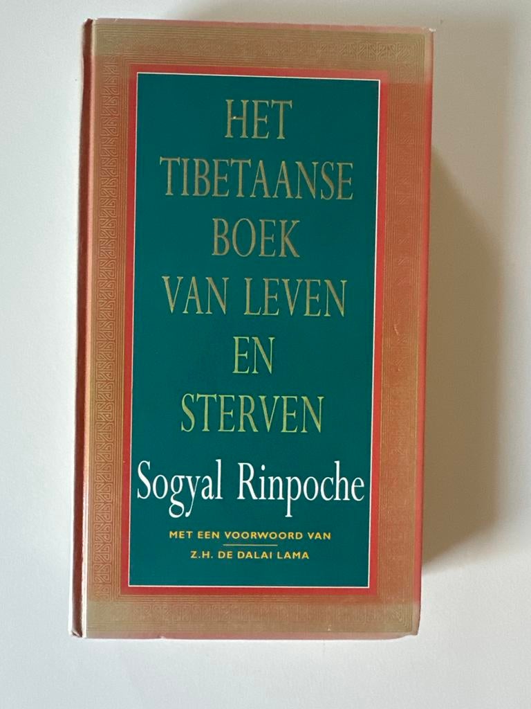 Het Tibetaanse Boek van Leven en Sterven - Sogyal Rinpoche, Boeken, Esoterie en Spiritualiteit, Ophalen of Verzenden, Gelezen