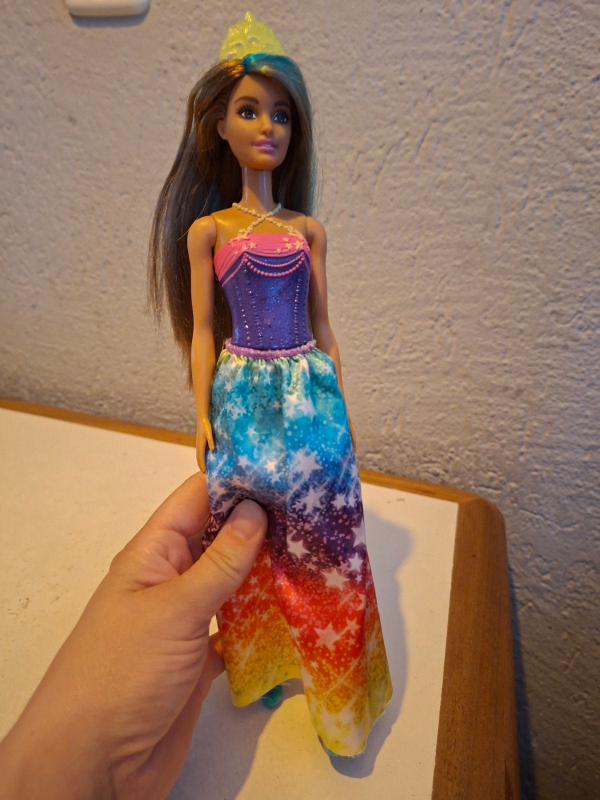 Barbie Dreamtopia Regenboog Prinses Pop met Kroon, Ophalen of Verzenden, Zo goed als nieuw, Barbie