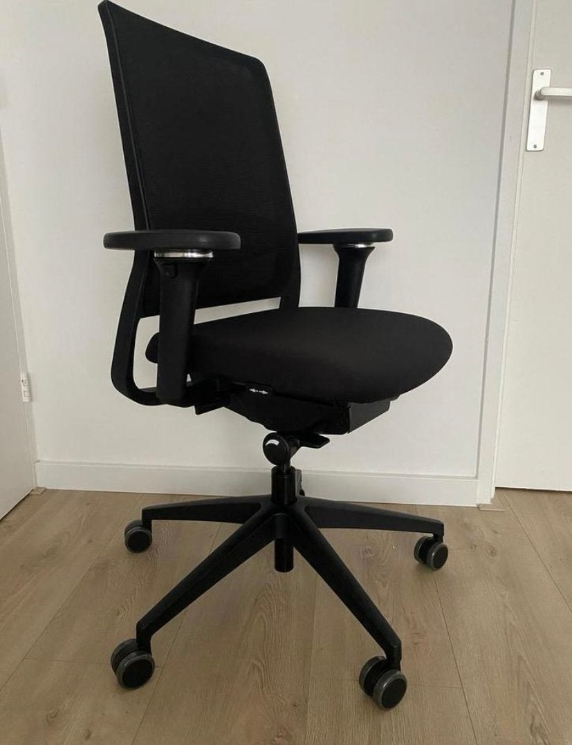 3x Gispen Zinn Smart 4D ergonomische bureaustoel NEN1335, Ophalen of Verzenden, Zo goed als nieuw, Zwart
