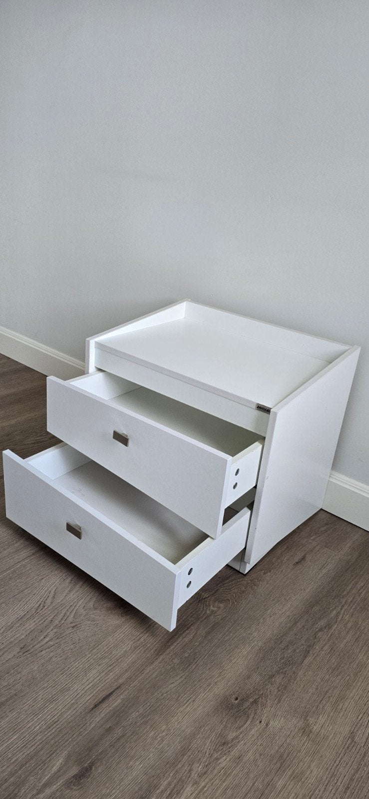 Stevig wit nachtkastje met 2 lades (55 x 40 x 45 cm), Huis en Inrichting, Ophalen, Gebruikt, 45 tot 65 cm, Minder dan 55 cm