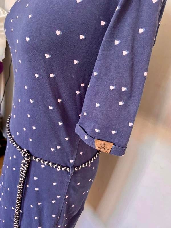 Ragwear jurk maat S | navyblauw met roze hartjes print, Kleding | Dames, Blauw, Ophalen of Verzenden, Zo goed als nieuw, Maat 36 (S)