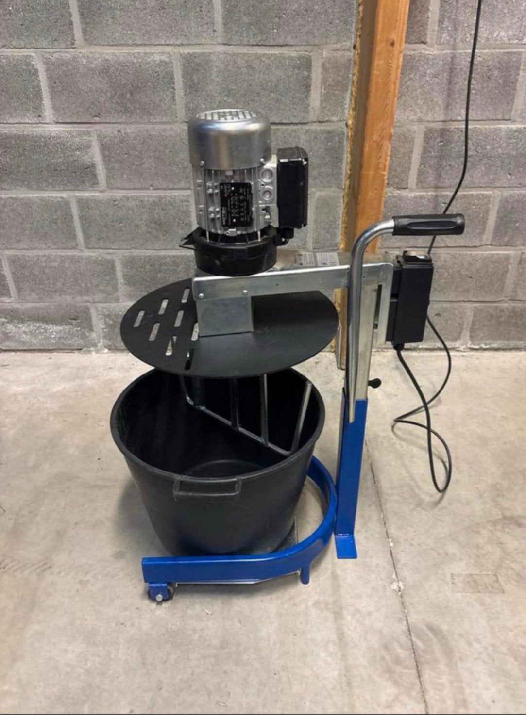 Mortel/cement mixer zo goed als nieuw, Ophalen, Zo goed als nieuw