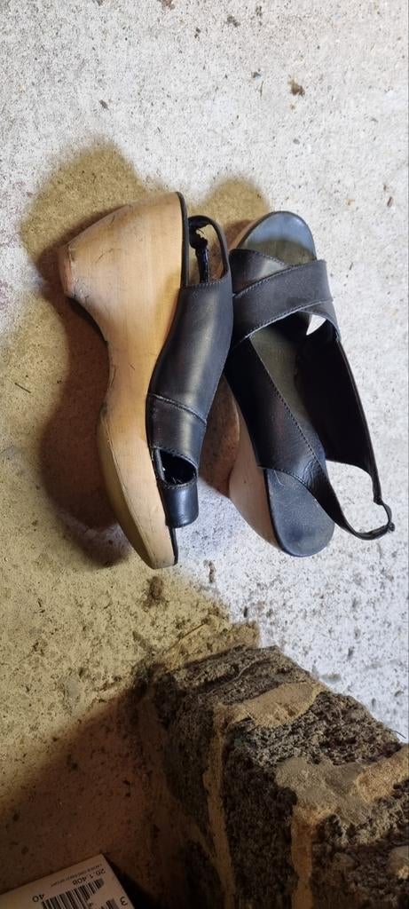 Hout met leer sandalen. Maat 39 of 40., Zwart, Gedragen, Sandalen of Muiltjes, Ophalen of Verzenden
