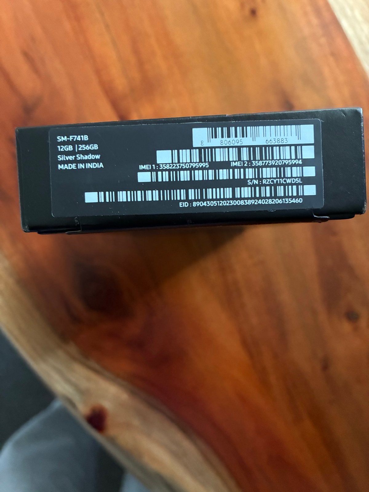 Foto 6 van Samsung Galaxy Z Flip6 256GB Silver