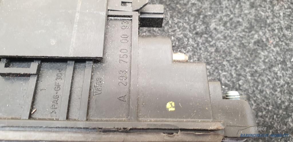 Kofferklep schakelaar W203 C-klasse Mercedes 2037500093 orig, Gebruikt, Mercedes-Benz AG, Mercedes-Benz, Ophalen of Verzenden