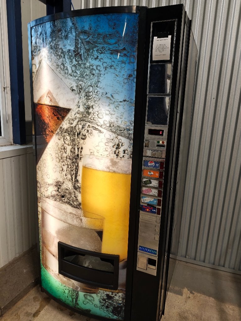 Frisdrankautomaat, Ophalen, Gebruikt