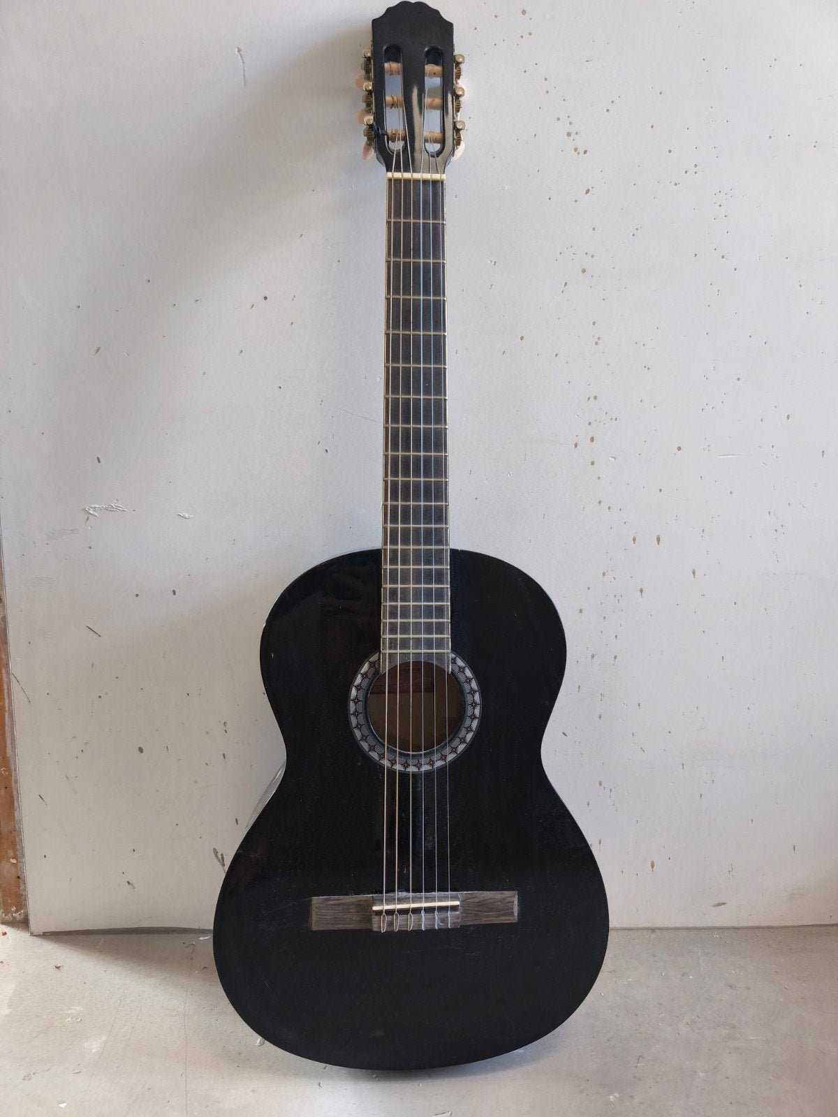 Zwarte akoestische gitaar, Muziek en Instrumenten, Ophalen, Gebruikt, Klassieke of Spaanse gitaar