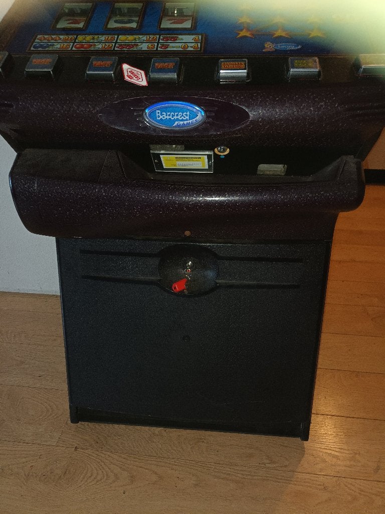 Twinitimer gokkast, Verzamelen, Euro, Ophalen, Gebruikt, Met sleutels