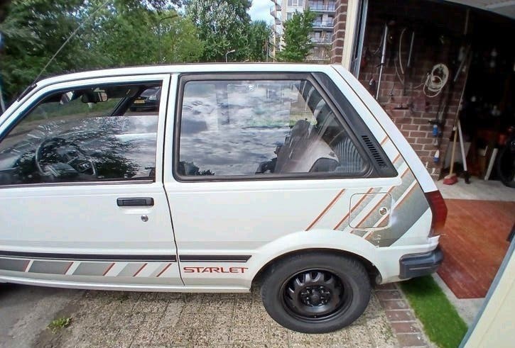 Leuke oldtimer Toyota Starlet 1.3 XL 198, foto 8