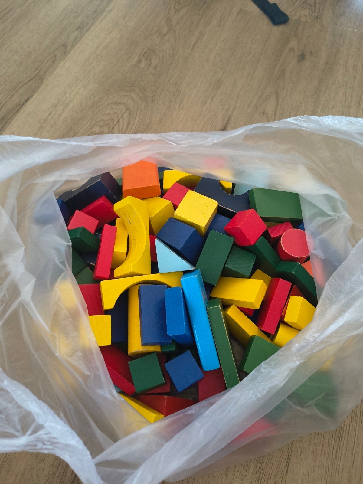 Stevige houten speelblokken, diverse kleuren en vormen, Kinderen en Baby's, Speelgoed | Houten speelgoed, Ophalen of Verzenden