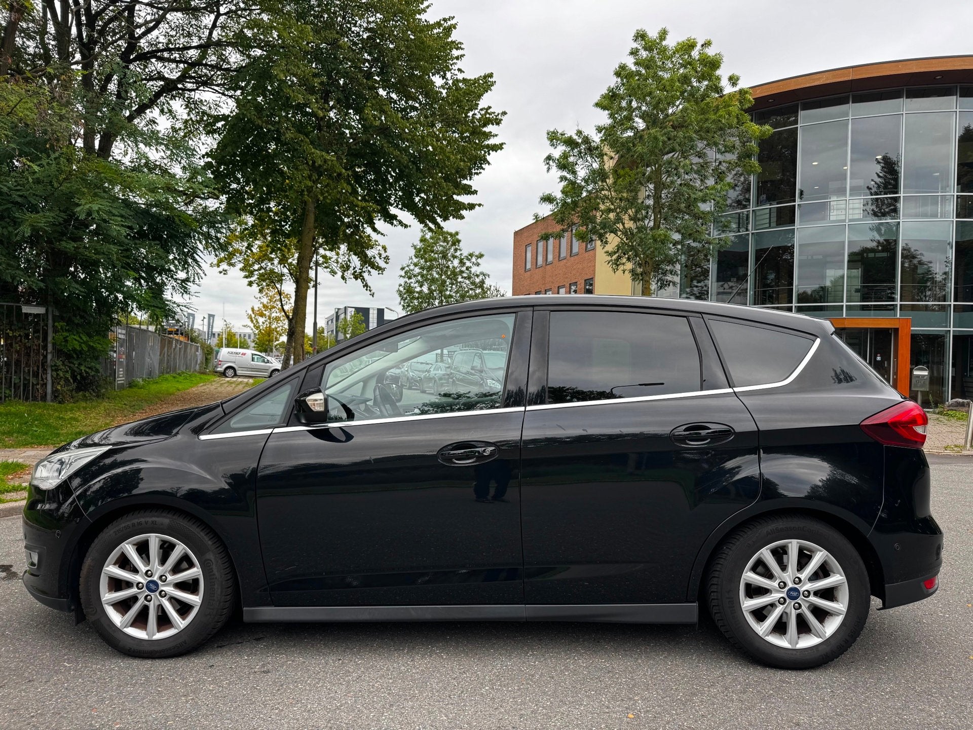 Ford C-Max 1.0 Titanium|BJ2017|STUURVERW|NAVI|PARKPILOT|LED|, Auto's, Dealer onderhouden, 125 pk, Gebruikt, Euro 6