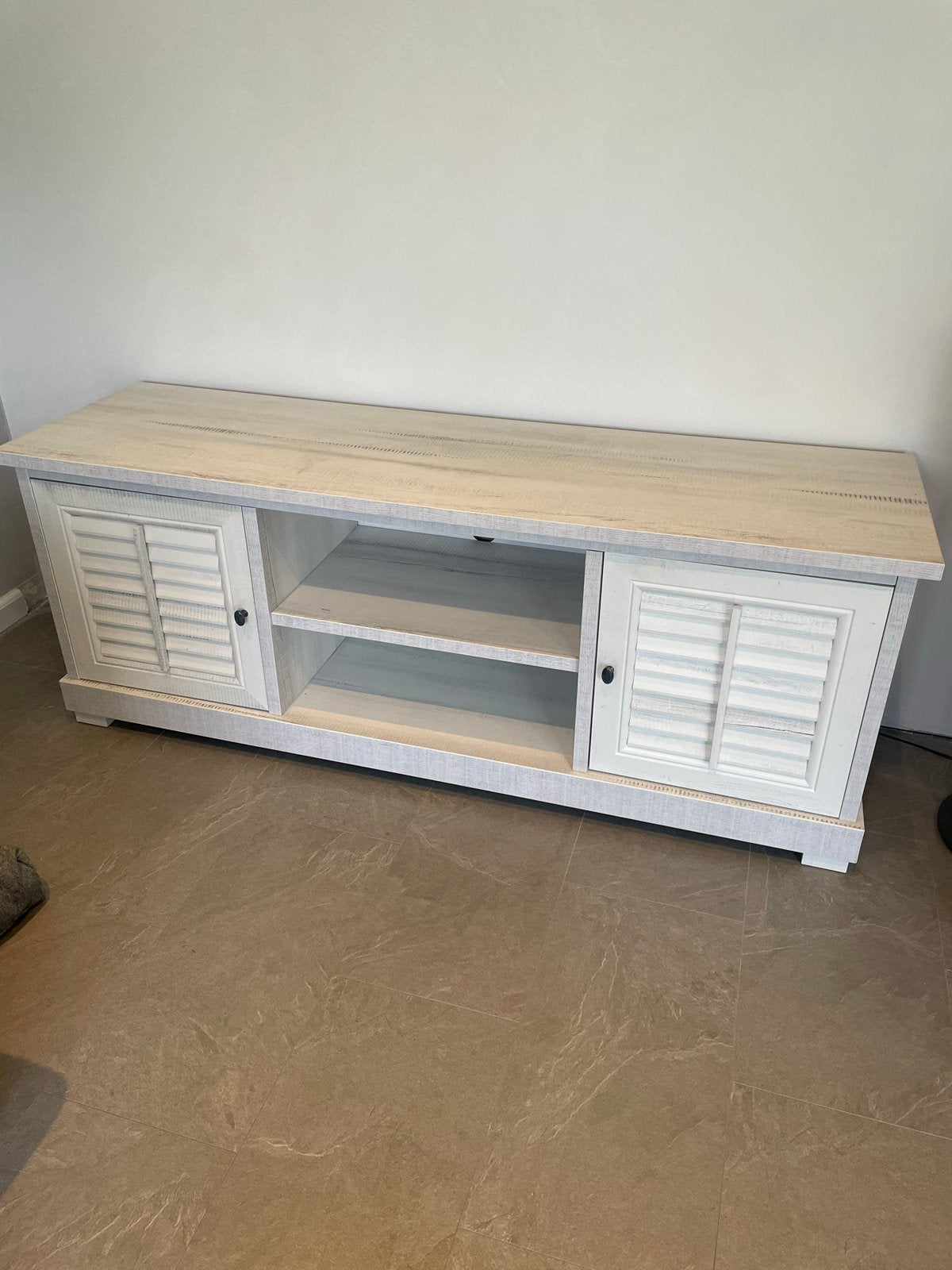 Stijlvol Dressoir / TV-meubel - Wit Houtlook, Huis en Inrichting, Ophalen, 150 tot 200 cm, Zo goed als nieuw, 25 tot 50 cm