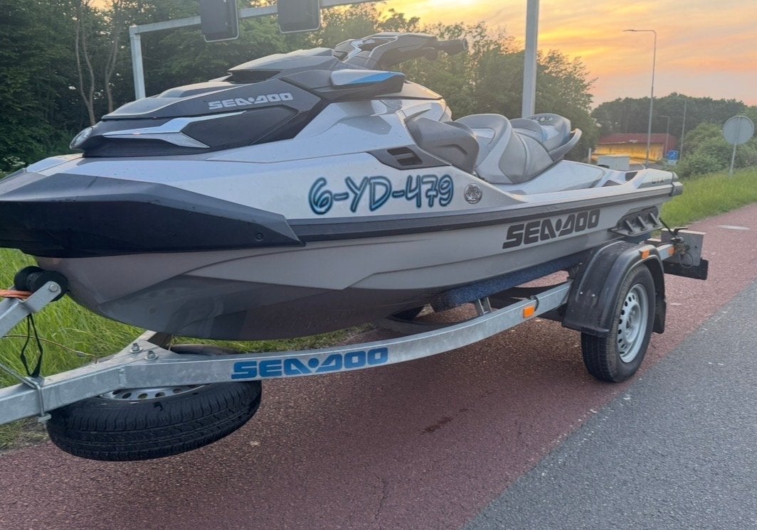 Sea-Doo GTX 300 -trim-x, Watersport en Boten, Jetski's en Waterscooters, Ophalen, Zo goed als nieuw, Benzine, 200 pk of meer