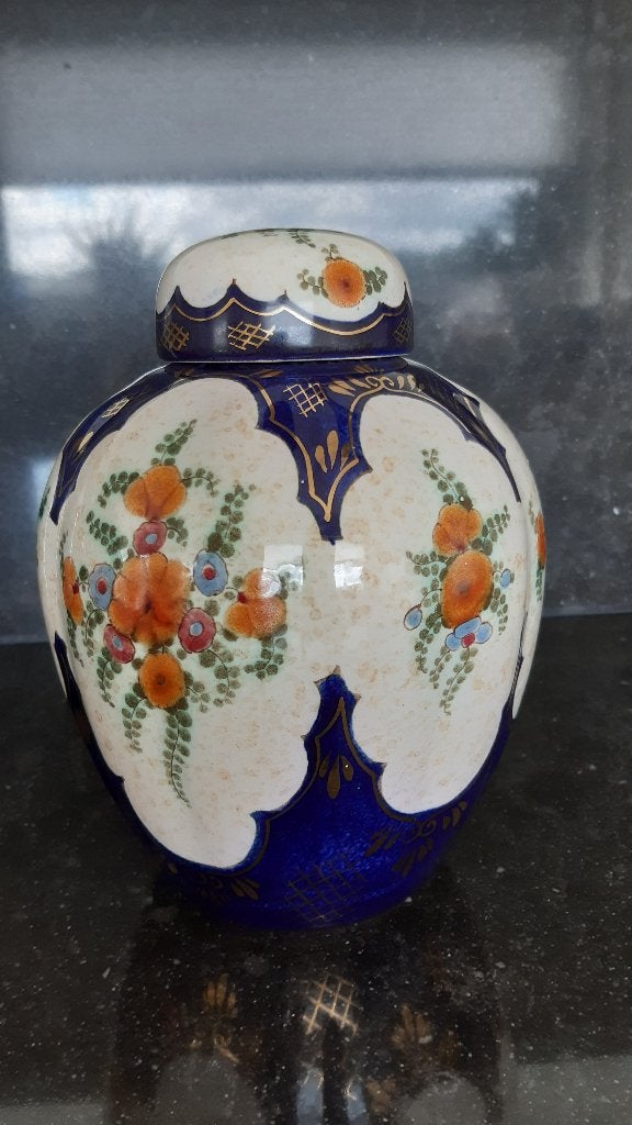 Gouda plateel Regina René vaas met deksel, Antiek en Kunst, Ophalen