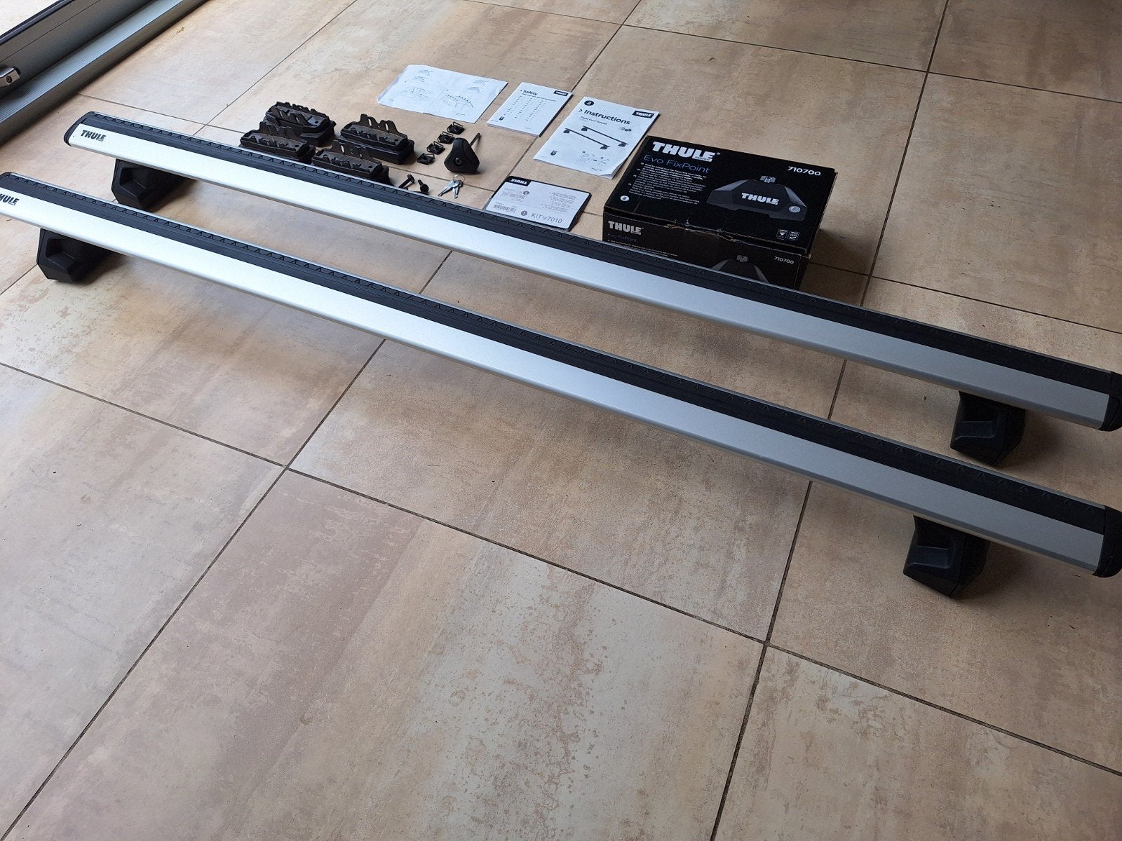 Thule wingbar met Evo FixPoint 7107dakdragerset, Auto diversen, Ophalen of Verzenden, Zo goed als nieuw