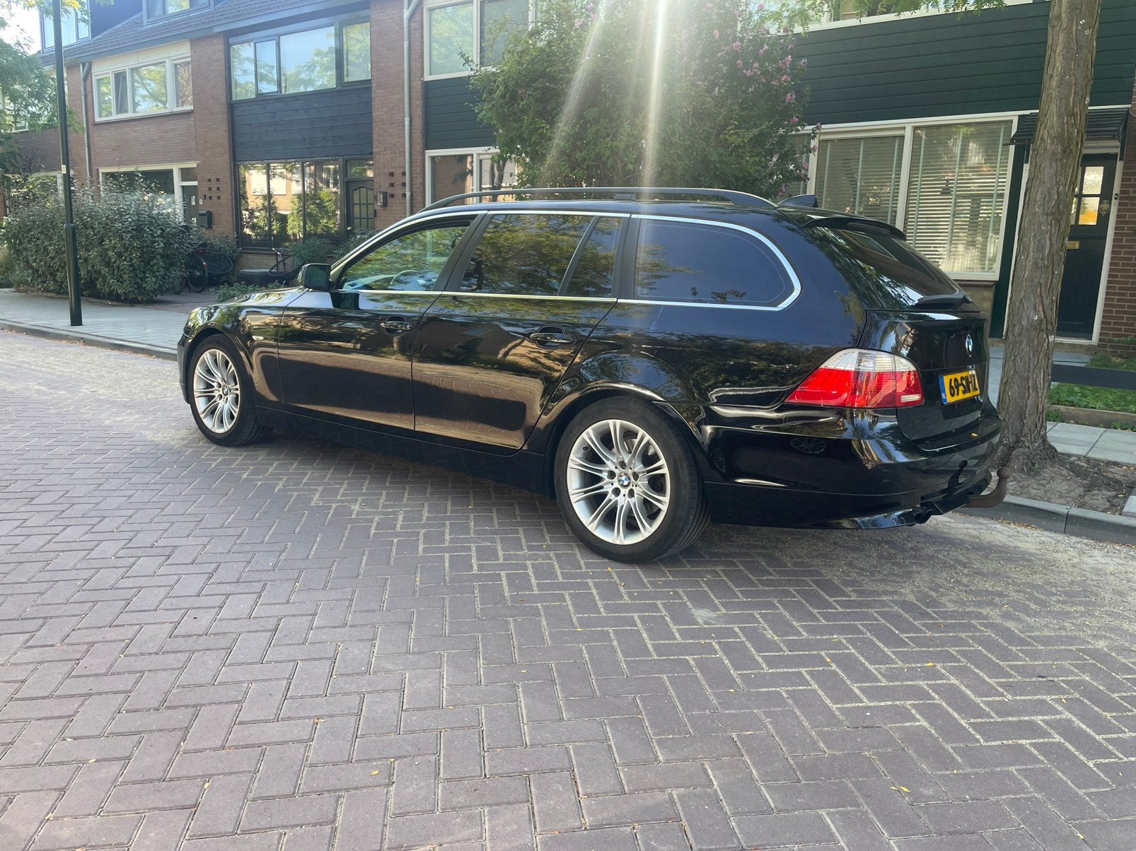 Manual!! BMW 5-Serie 2.5 I 523 Touring 2006 Zwart, Auto's, Achterwielaandrijving, 2497 cc, 1535 kg, Zwart