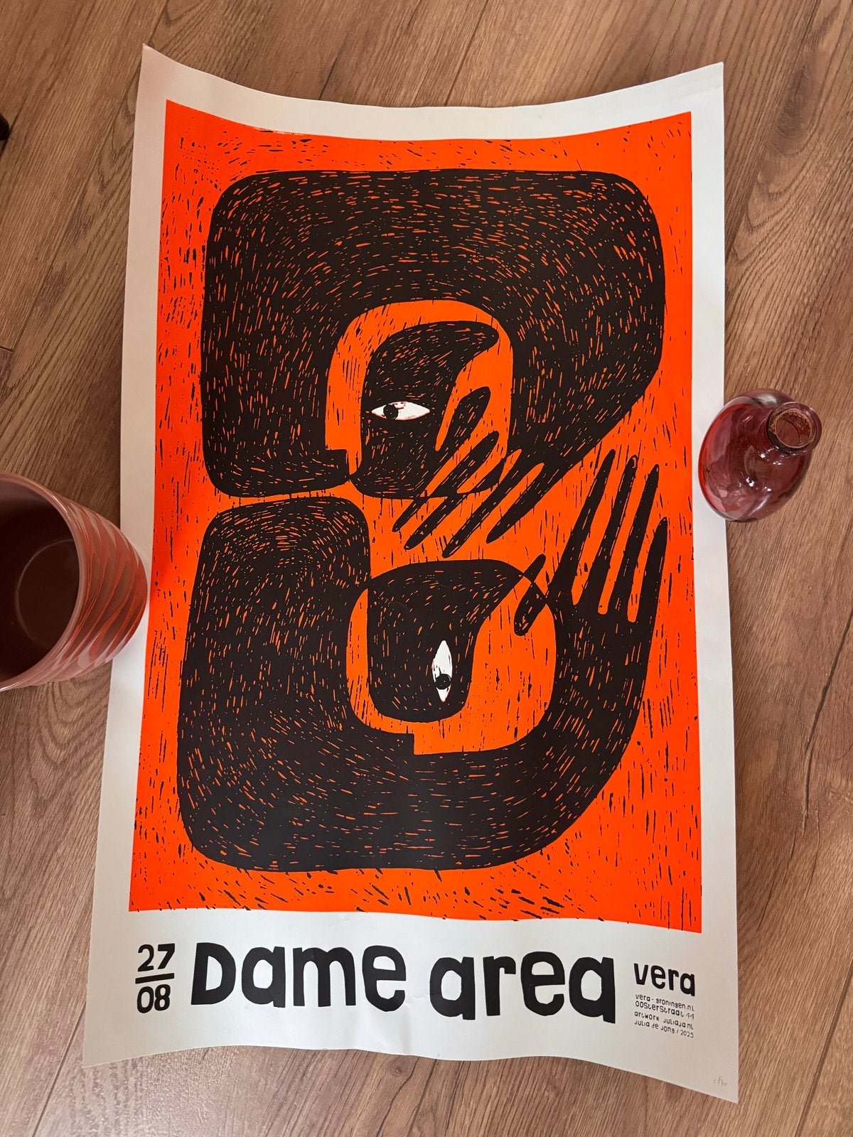 Dame Area Vera zeefdruk Poster -  Oranje/Zwart Kunstwerk, Rechthoekig Staand, Ophalen of Verzenden, Zo goed als nieuw, A1 t/m A3