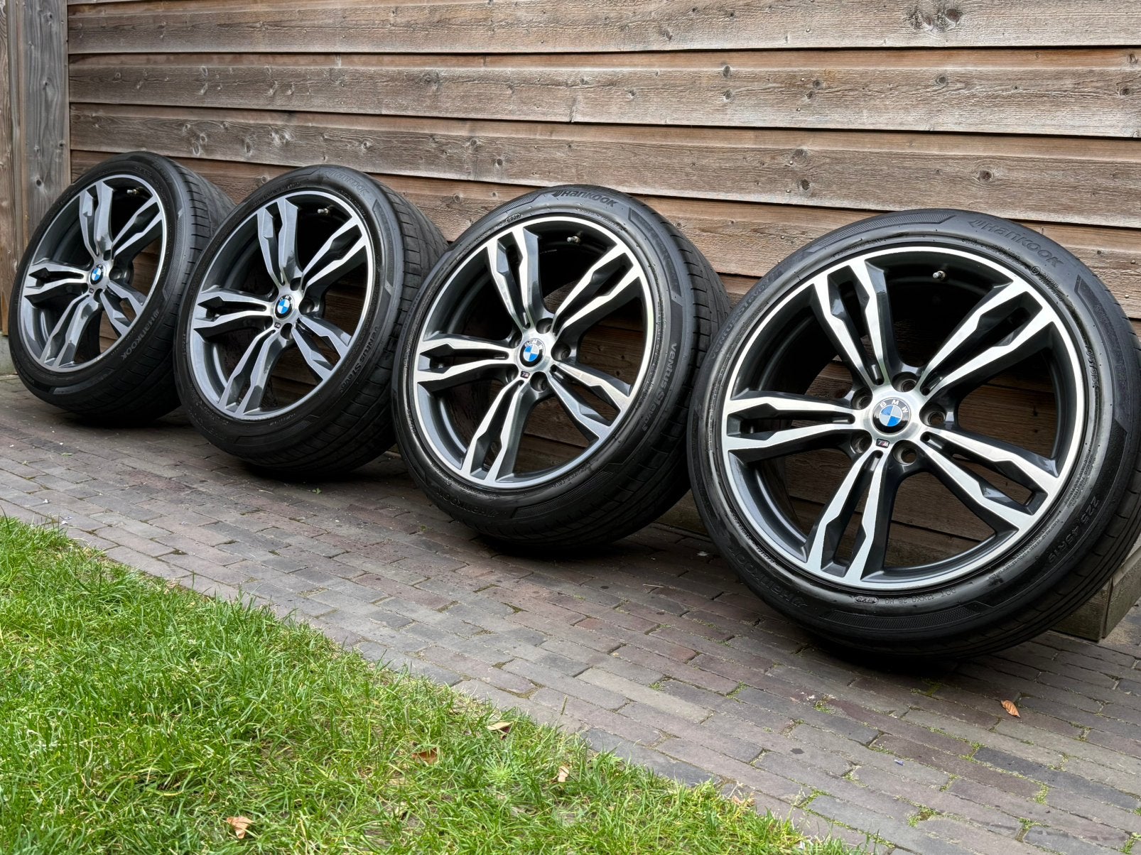 Orig BMW X1 X2 Styling 572M 19 inch velgen + zomerbanden, Auto-onderdelen, Banden en Velgen, 19 inch, Gebruikt, Banden en Velgen