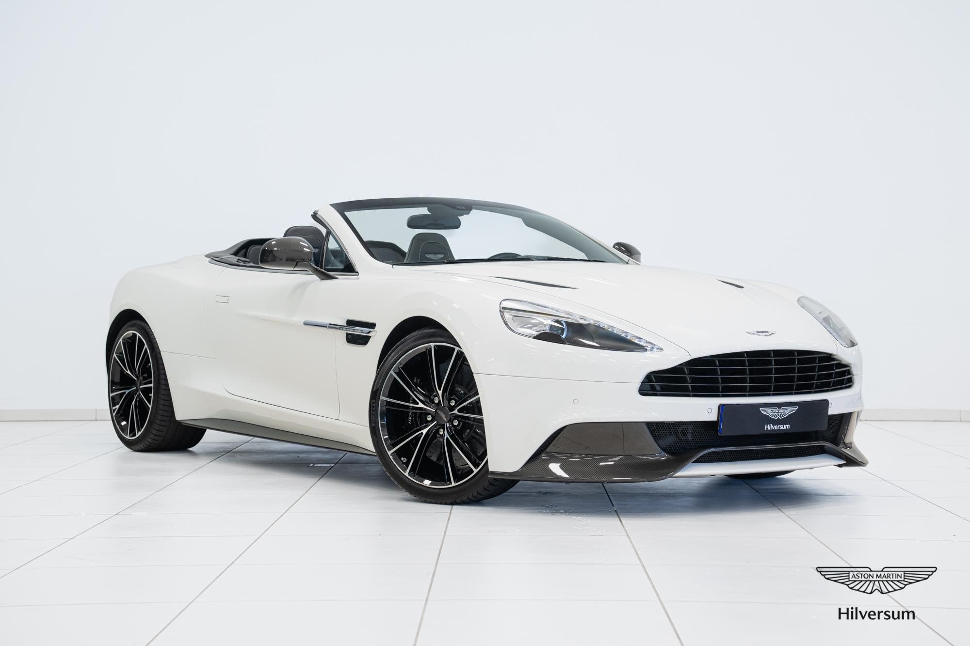 Aston Martin Vanquish Volante | 6.0 V12 Touchtronic 2+2 | B&, Auto's, Automaat, Euro 5, Achterwielaandrijving, Zwart