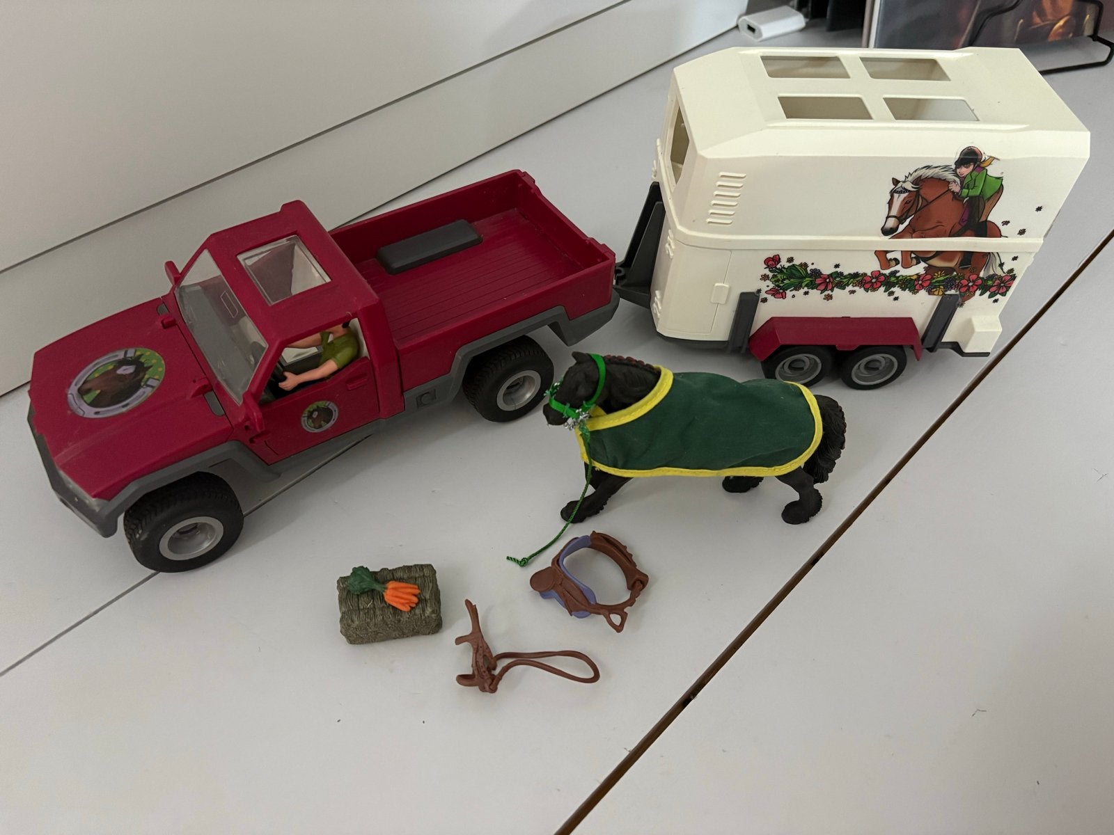 Schleich Horse Club Pick-up Truck met Trailer en Paard, Verzenden, Zo goed als nieuw