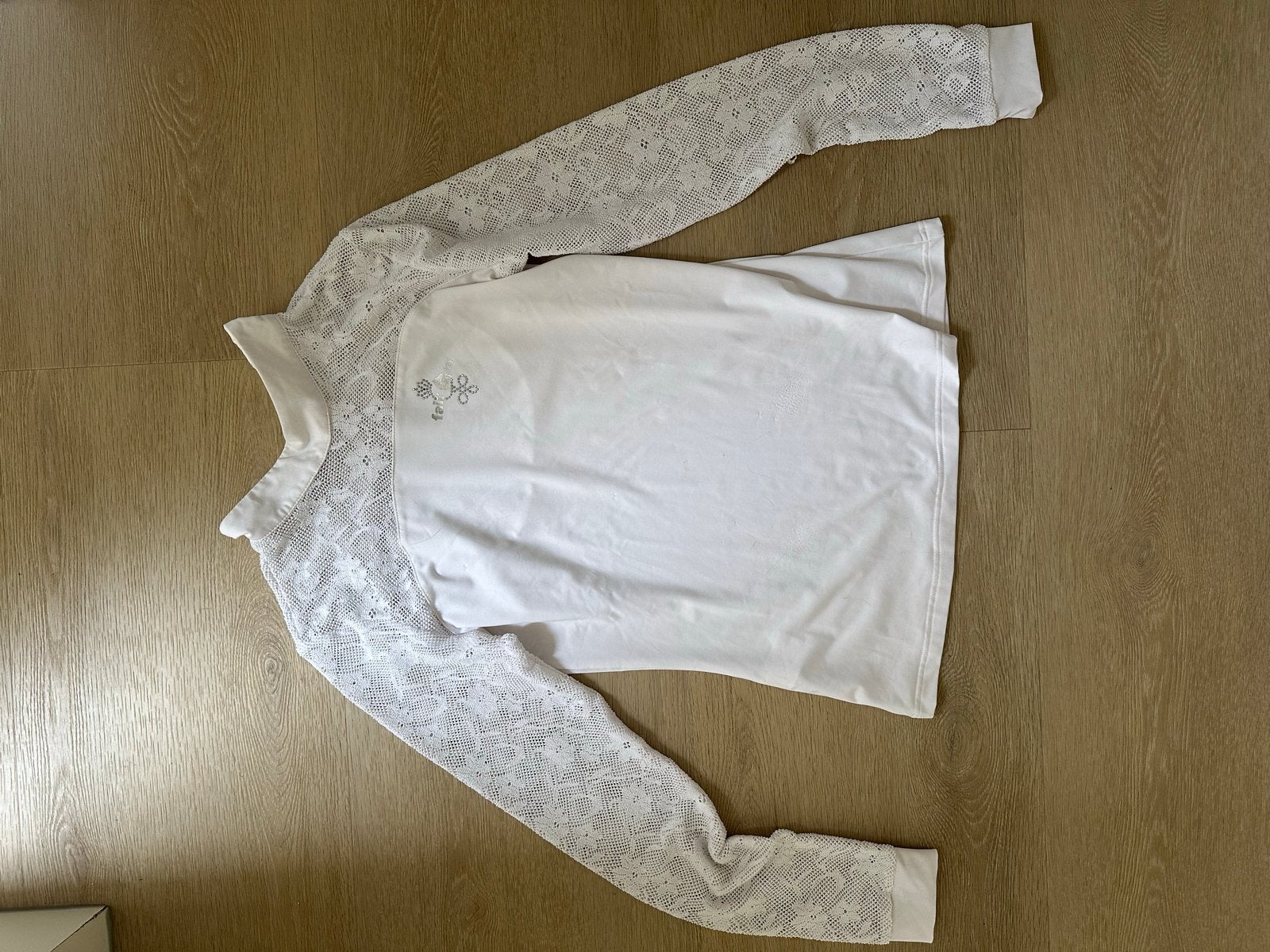 Fair Play witte rijtop met kanten mouwen, Dieren en Toebehoren, Paardrijkleding, Ophalen of Verzenden, Zo goed als nieuw