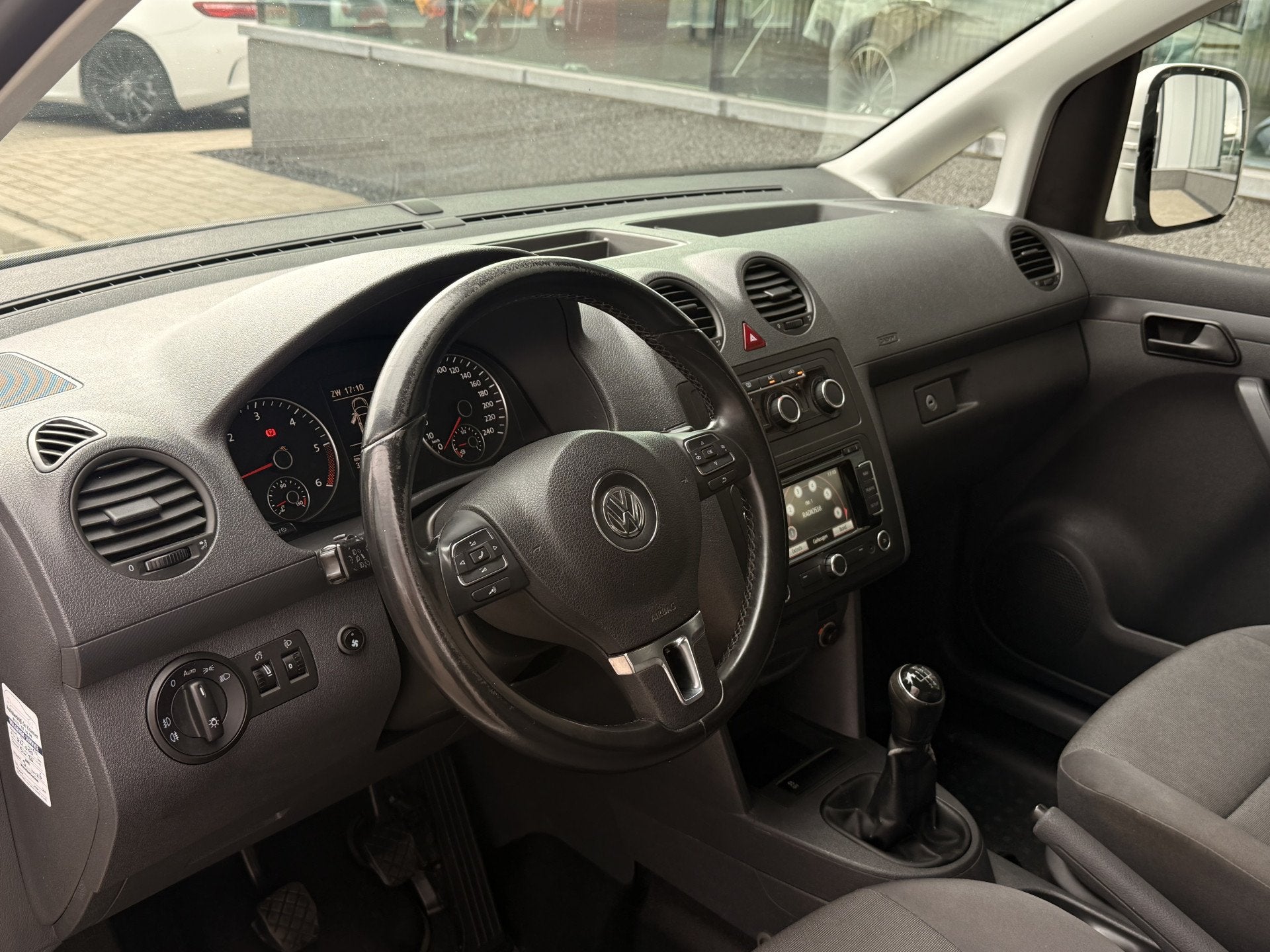 Volkswagen Caddy 1.6 TDI C-Edition | Cruise | Trekhaak | Nav, Auto's, Voorwielaandrijving, Euro 5, Stof, Gebruikt
